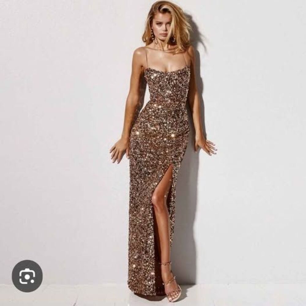 Sequin gown ,  Copper. Mermaid style